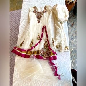 stunning silvar kameeze 10-12 girls